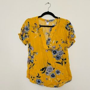 Floral short sleeve blouse